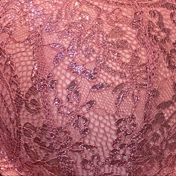 Victoria’s Secret Dark Pink Lace Push-Up Bra 32DD - Picture 2 of 4